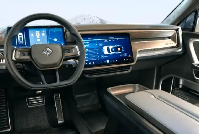 مواصفات شاحنة R1T الجديدة