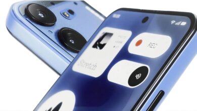التصميم الخلفي باللون الأزرق وواجهة شاشة هاتف Nothing Phone (4b)