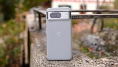 هاتف Google Pixel في صورة تعبر عن تقنية WAVE-P الجديدة لتحسين تصوير الفيديو