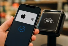 عطل مفاجئ في خدمة Apple Pay يمنع الدفع الإلكتروني عبر هاتف iPhone بجوار جهاز دفع لاسلكي