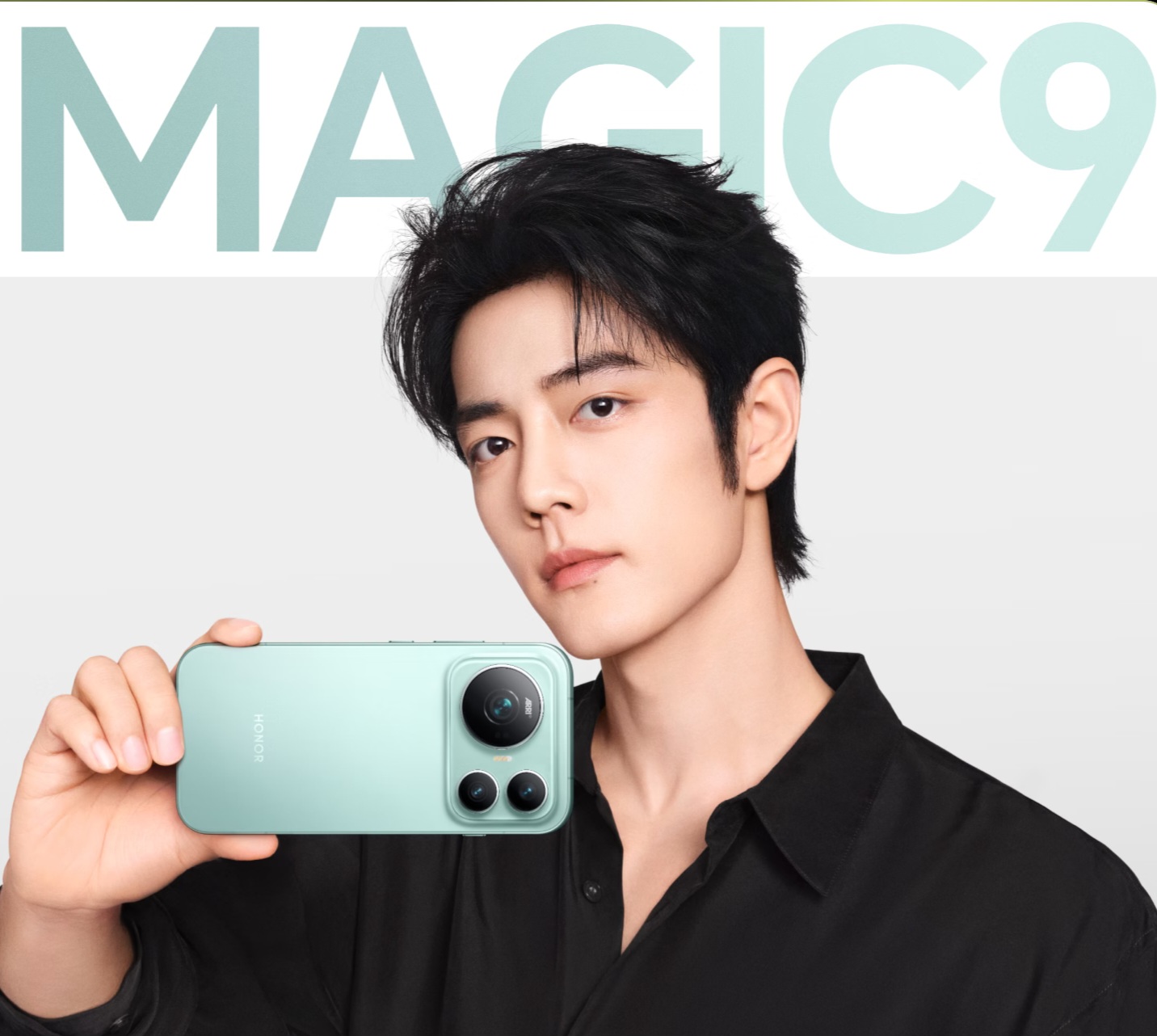 Honor Magic9 Pro Max باللون الأخضر الزيتوني