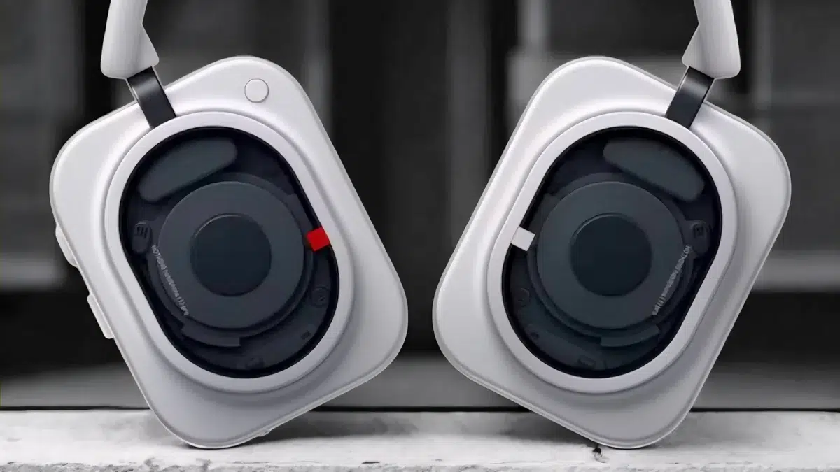 سماعات Nothing Headphone (1) Pro بتصميم شفاف وأطراف مستديرة