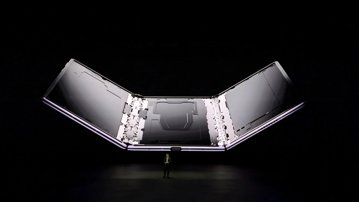 Huawei Mate XT 2 بتصميم ثلاثي الطي وآلية فتح جديدة أكثر مرونة