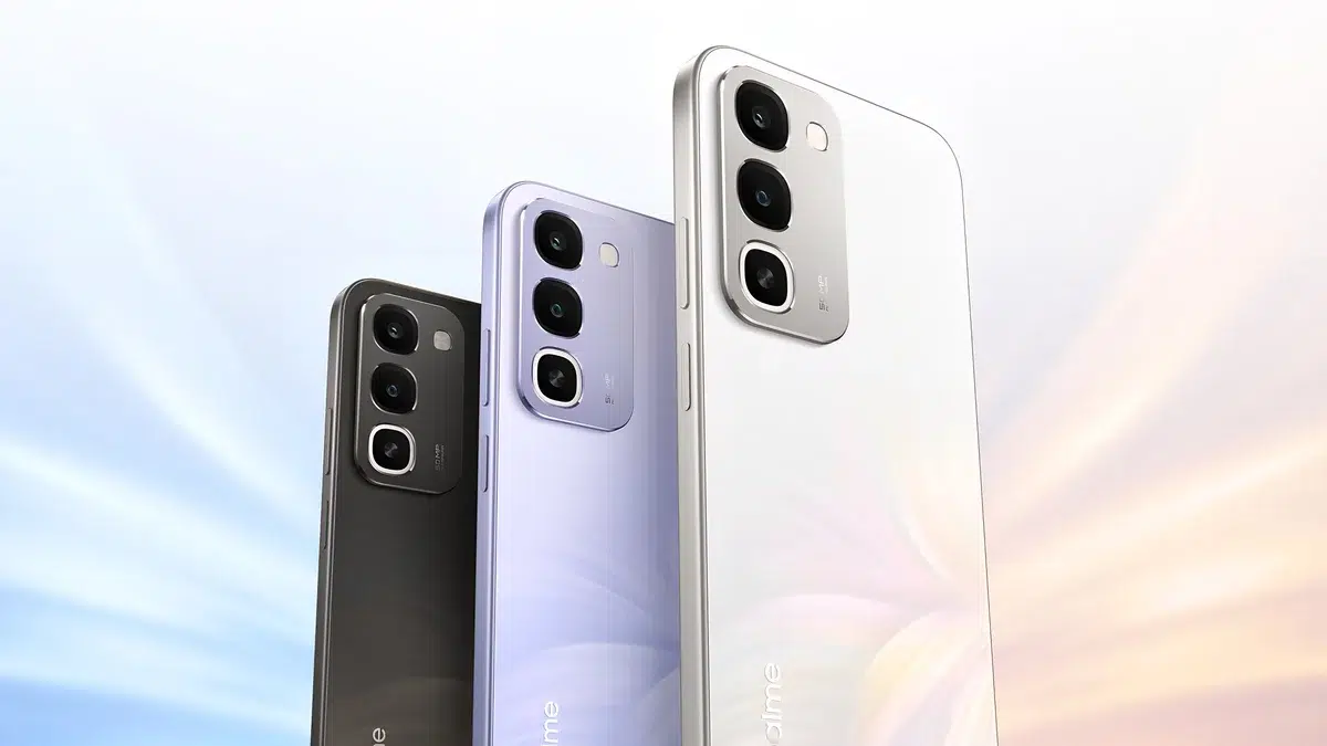 realme C100 ببطارية 8000mAh وشحن 45W ومقاومة للماء