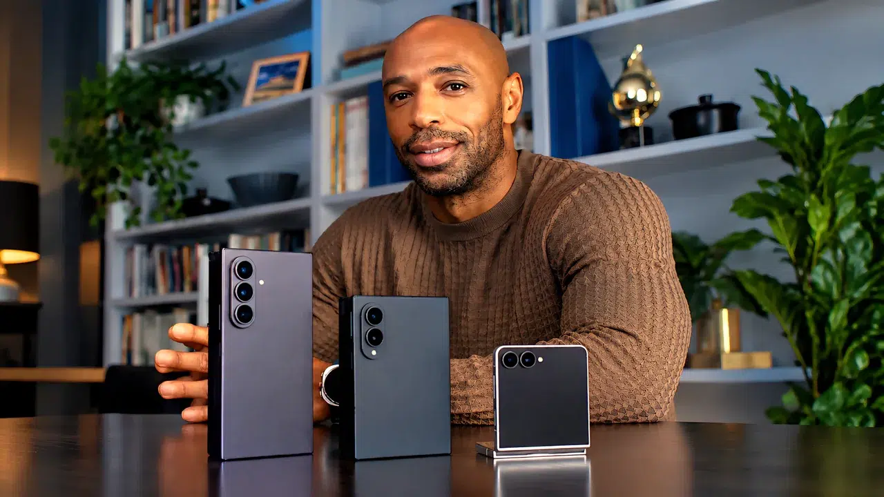 Samsung Fold8 مع Thierry Henry في حملة Welcome to Foldables